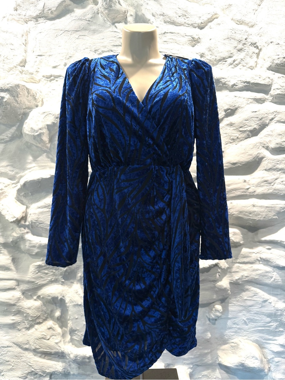 NWT Torrid Blue Velvet Wrap Dress 90s Inspired Zebra Print Animal Print Size 14
